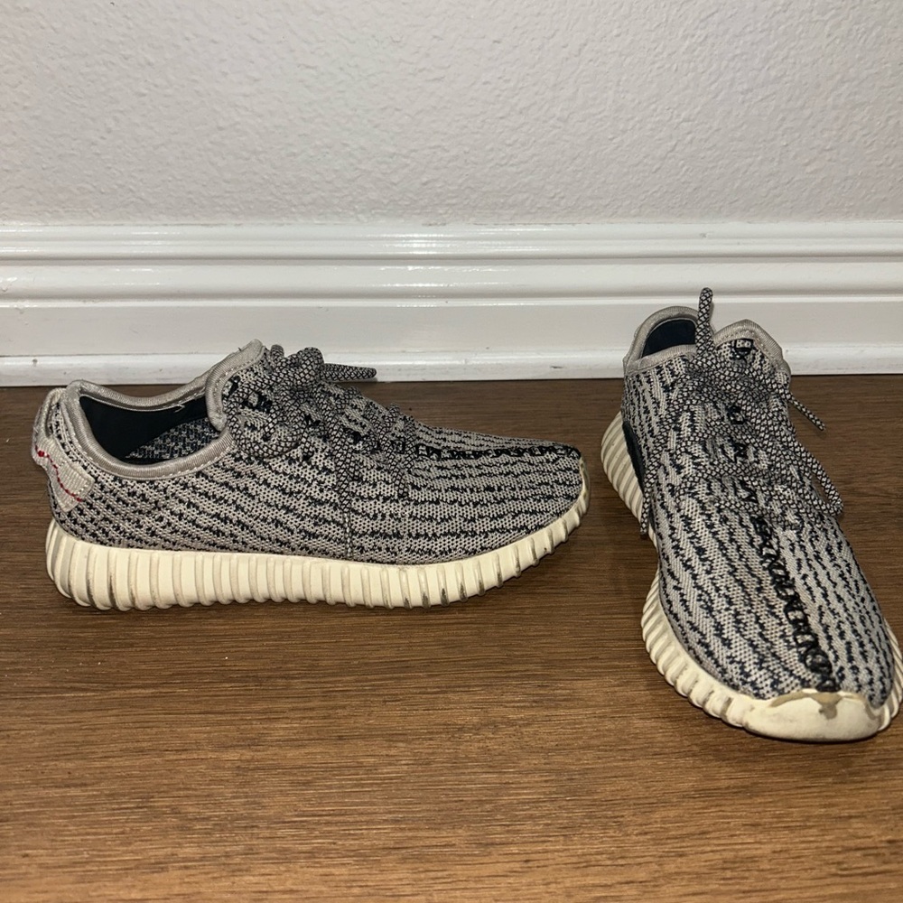 YEEZY boost size 6.5